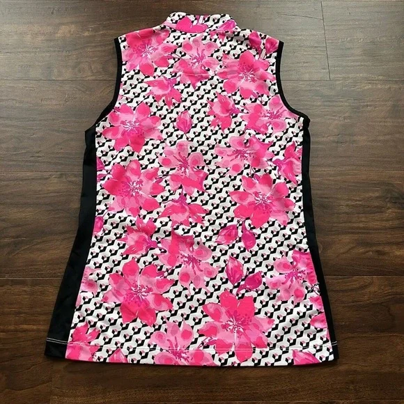 TAIL Women’s 1/4 zip Sleeveless top - Picture 3 of 3